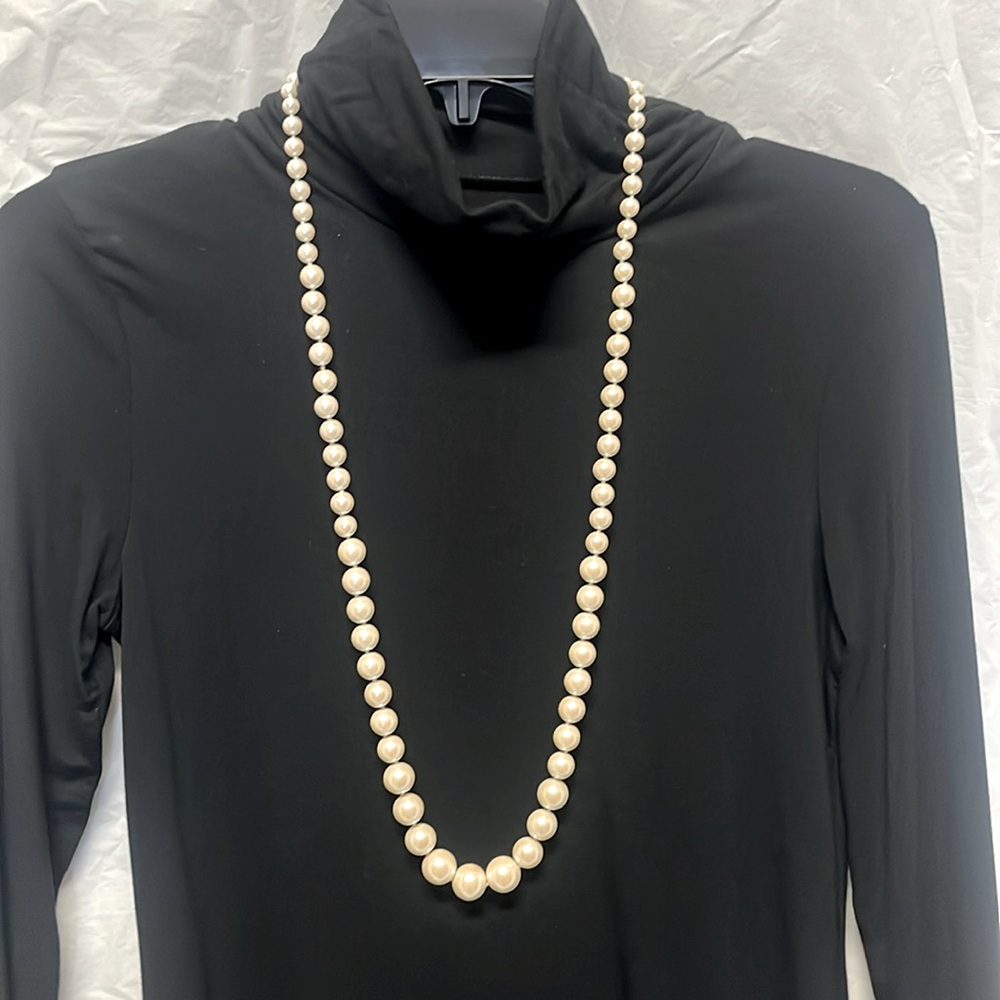 NWT Anne Klein 34” inch graduated pearl strand statement necklace